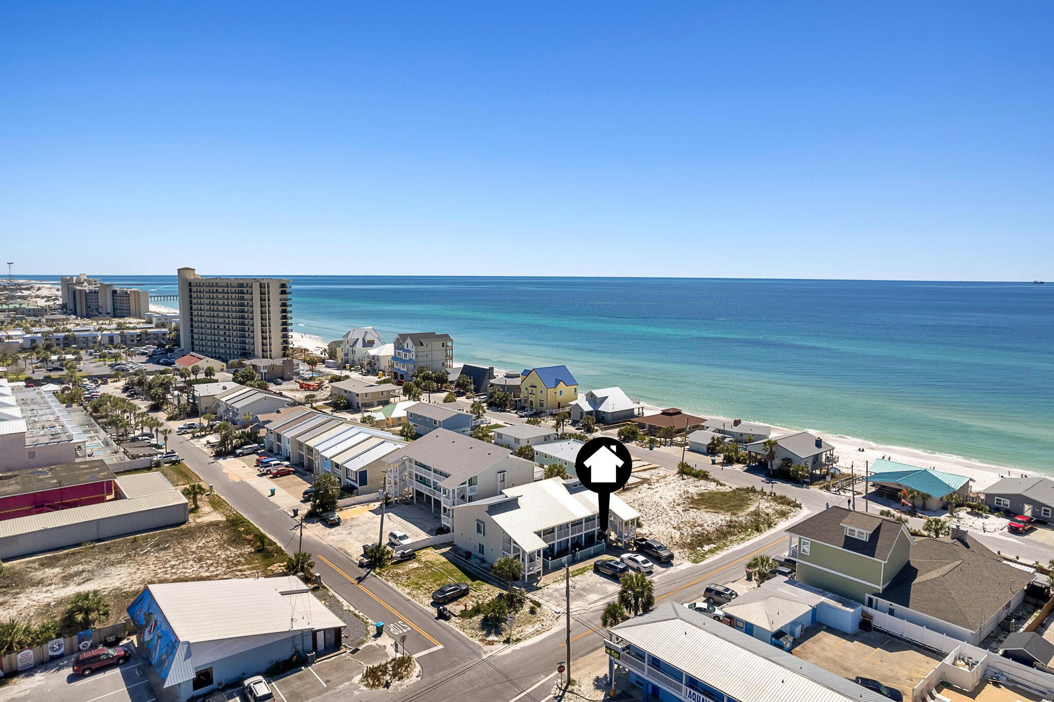 Pet Friendly / 2-minute walk to beach / Ground-Floor / FLPCB7