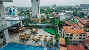 Bar (on property) - El Vistra Hotel Angeles (Angeles City)