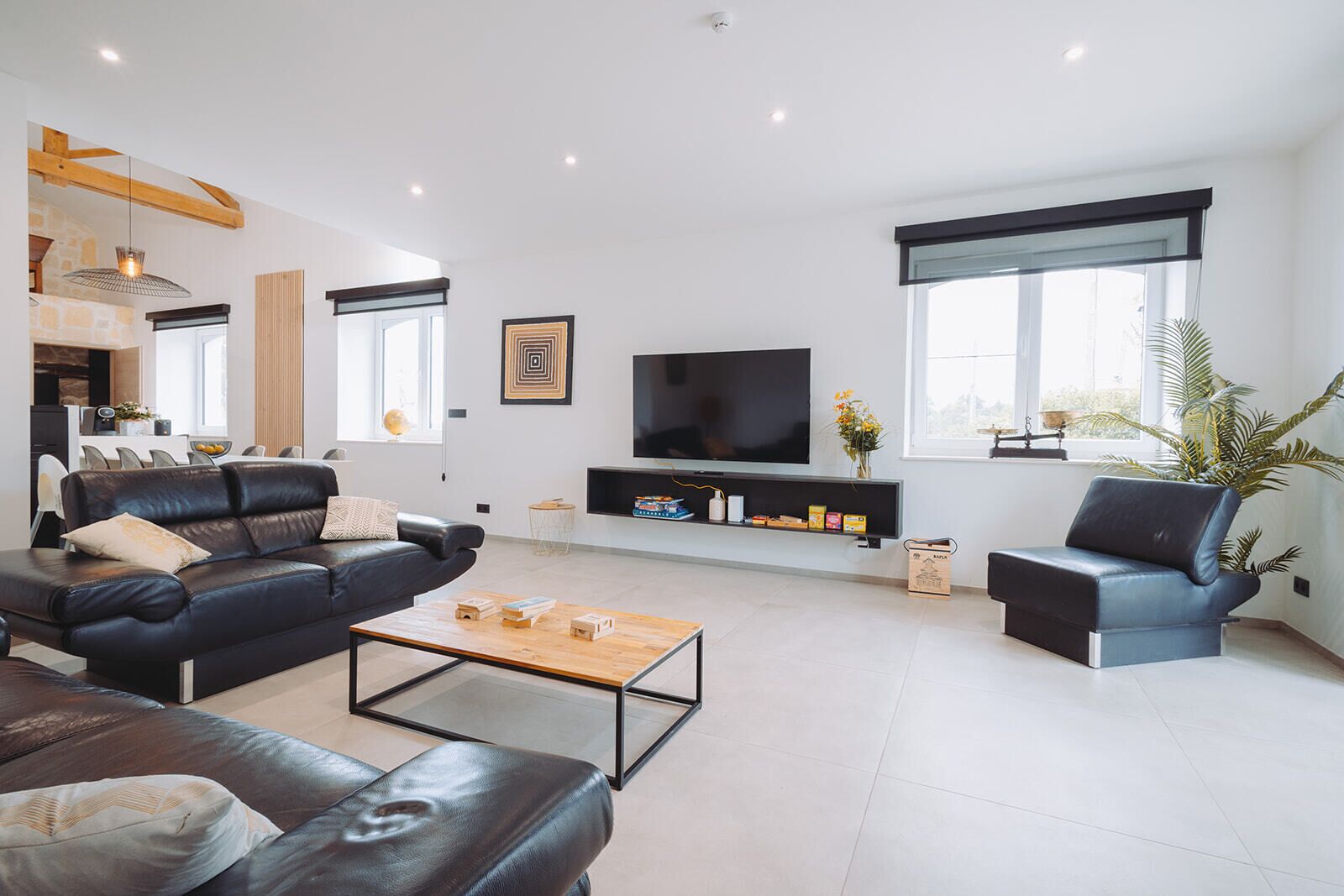 智能电视、壁炉、乒乓球