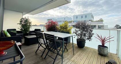 Modern Studio in Central La Baule with Terrace and Garage, Steps from Beach and Shops