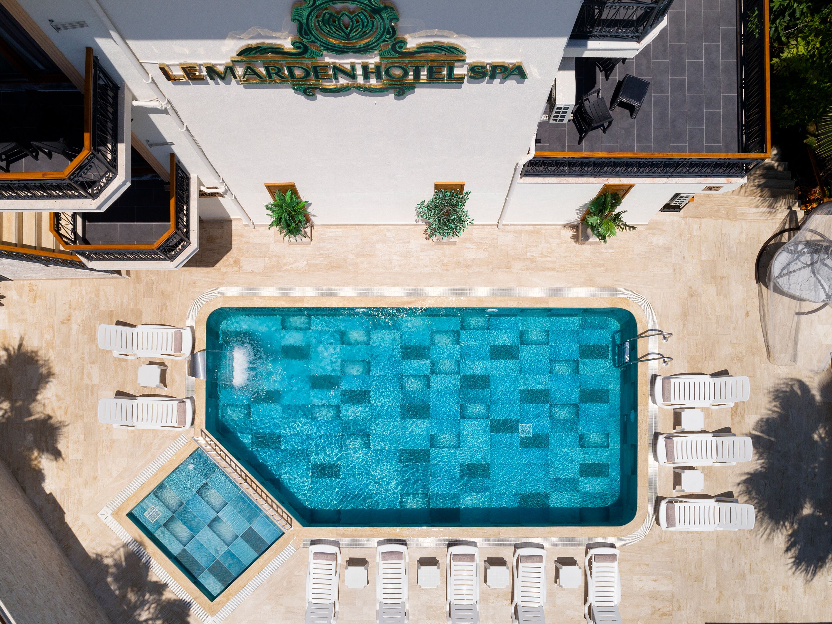 Seasonal outdoor pool