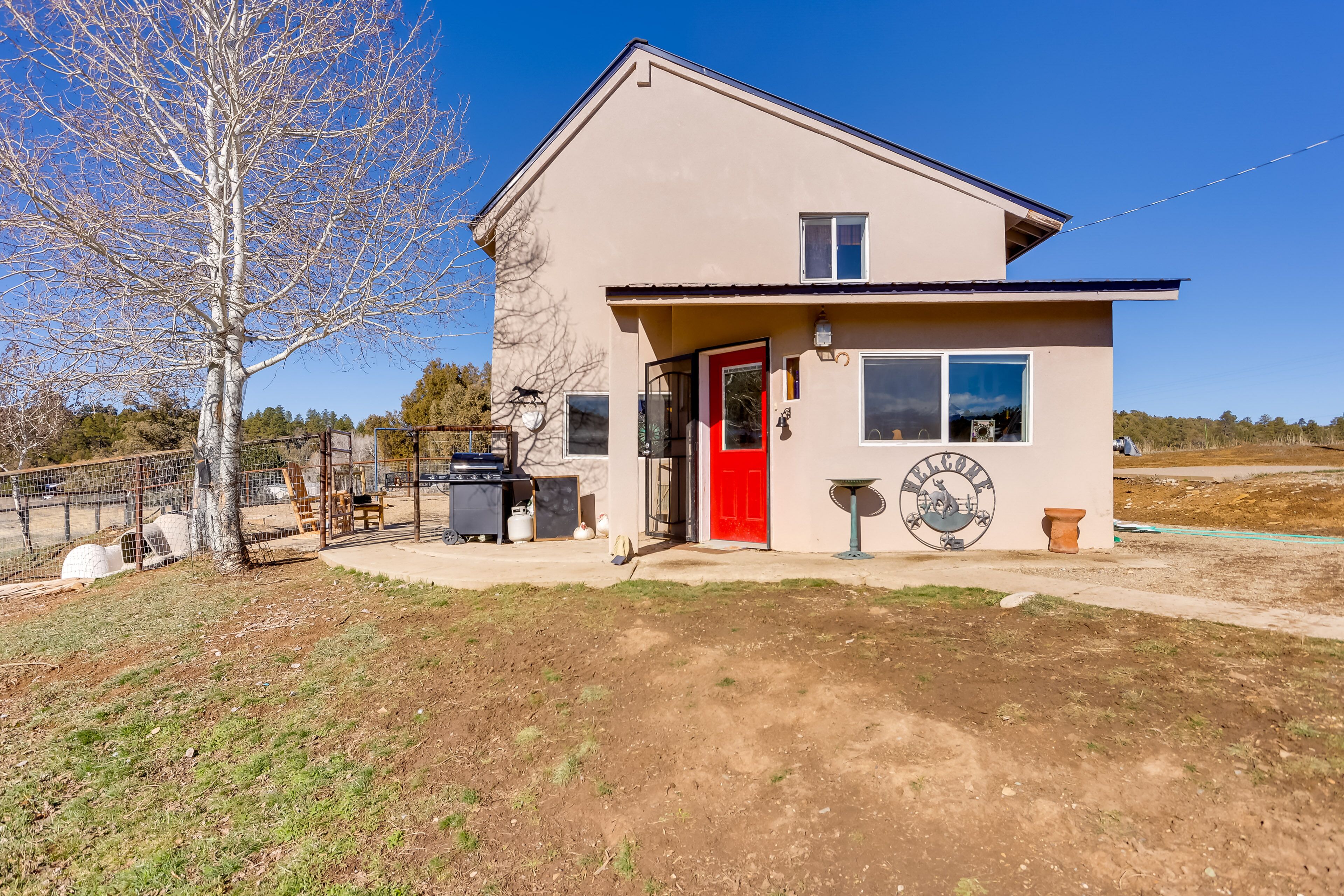 Charming Farm Getaway in Mancos w/ Mountain Views!