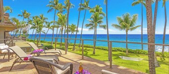 OCEAN FRONT | POOL! Walk to the Beach! 3 KING BEDS