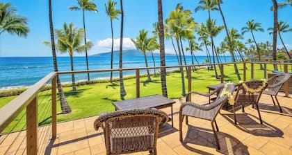 OCEAN FRONT | POOL! Walk to the Beach! 3 KING BEDS