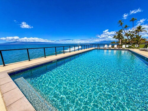 Oceanfront Living | 2 Masters | Views | AC