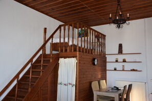 Traditional Apartment | Living area