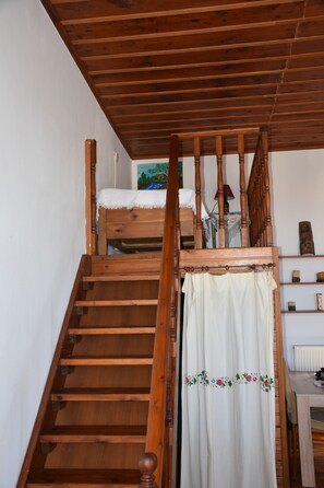 Traditional Apartment | Living area | 32-inch flat-screen TV with digital channels, TV