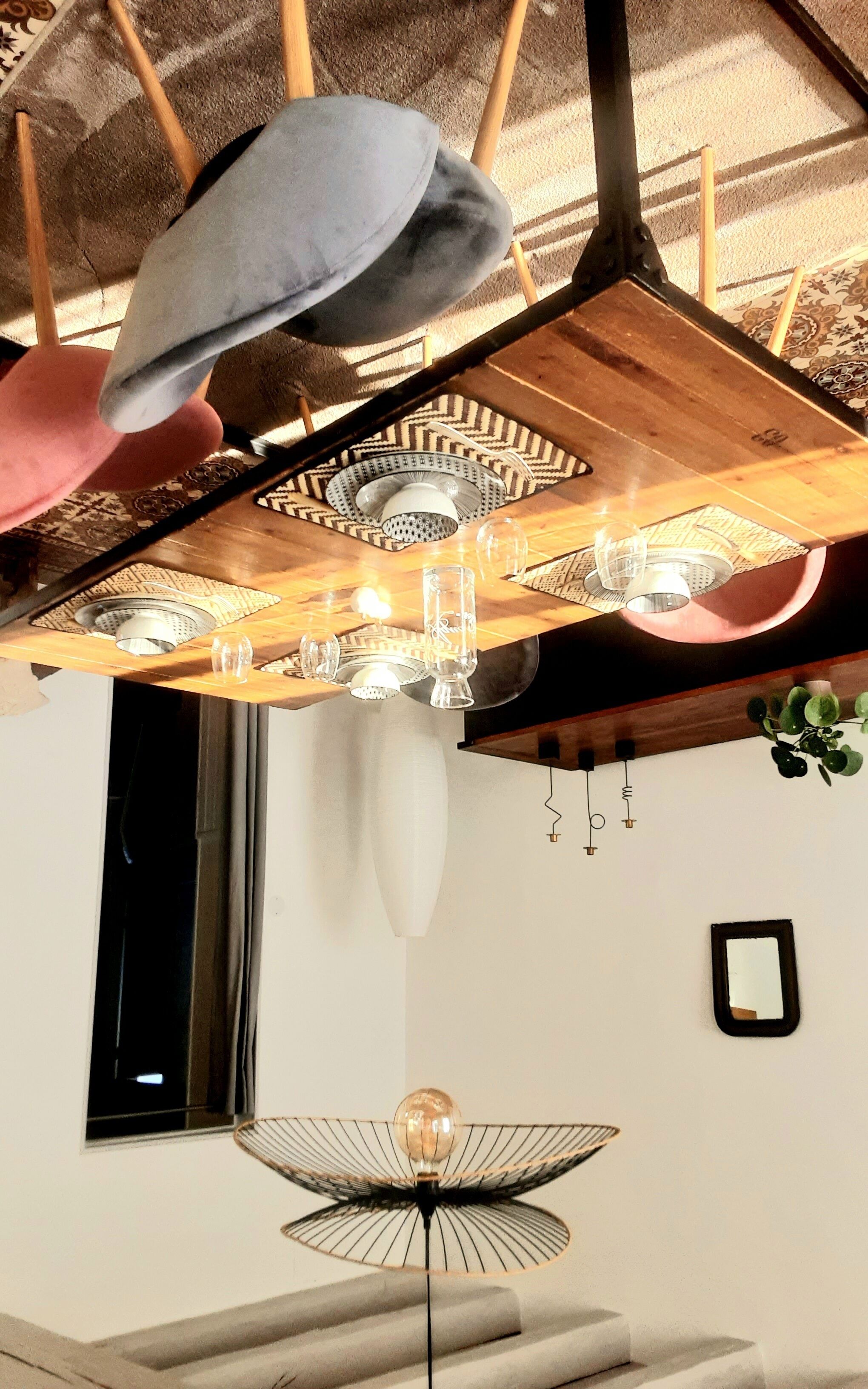 Cottage under the lime tree