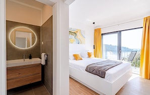 3 habitaciones, cuna de viaje, wifi gratis y ropa de cama