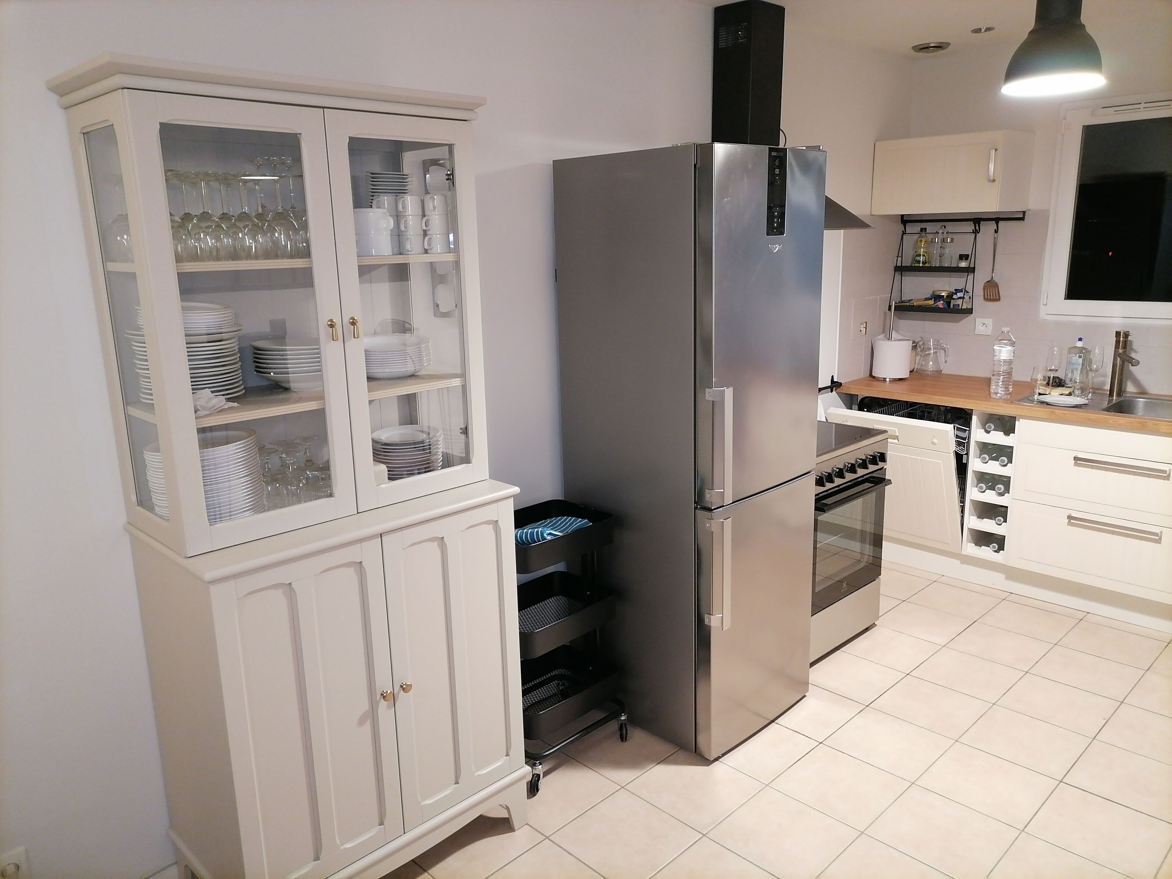 QUIET HOLIDAY HOME 6 MINUTES FROM THE BEACH, CLEAN AND NEEDED