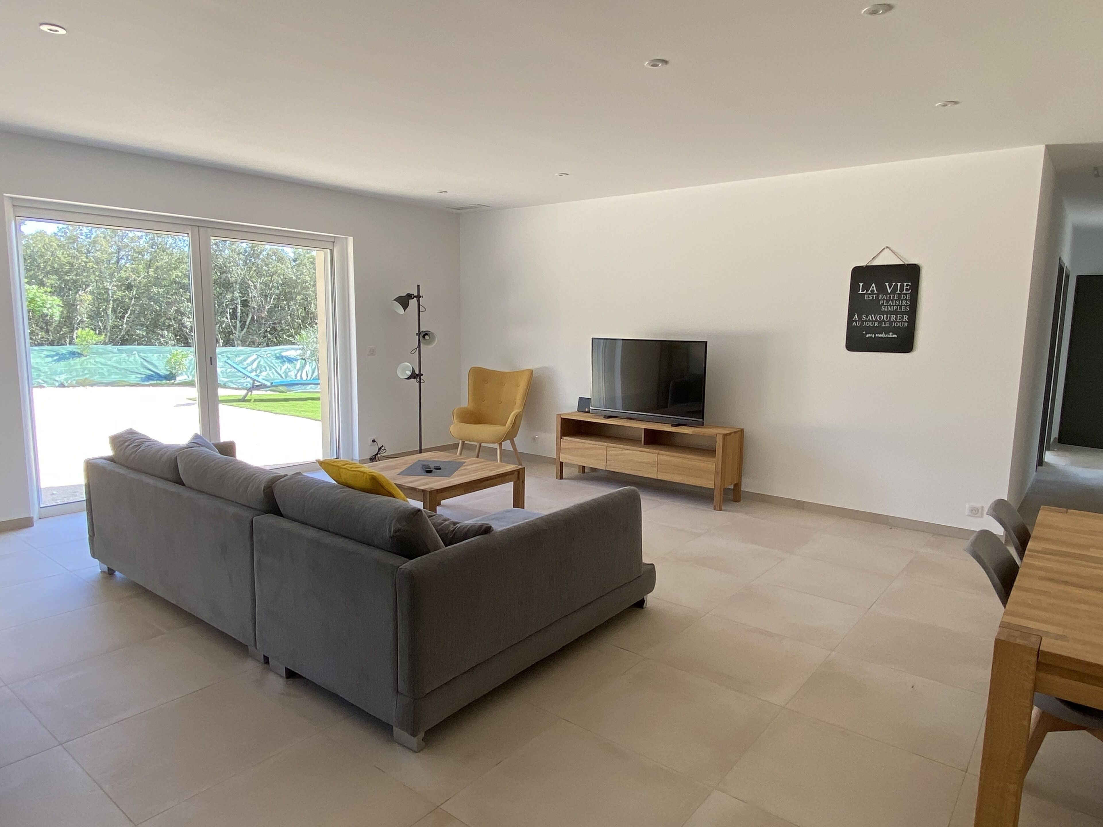 Villa of 120m2 air-conditioned PMR access with private heated pool and jacuzzi 