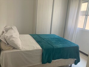 4 chambres, fer et planche à repasser, Wi-Fi gratuit, draps fournis