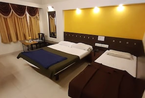 Free WiFi, bed sheets