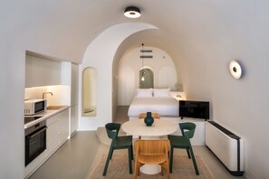 Honeymoon Suite | Living area | Flat-screen TV - Coconut Residence (Santorini)