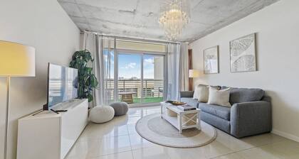 ☀Sunset Views-Resort-Style Amenities-Immaculate LRG 1BR in Prime Miami FREE PKG.