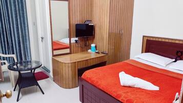 Free WiFi, bed sheets