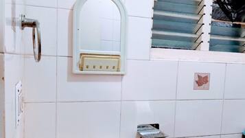 Shower, towels