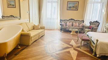 1 camera, una scrivania, ferro/asse da stiro, Wi-Fi gratuito