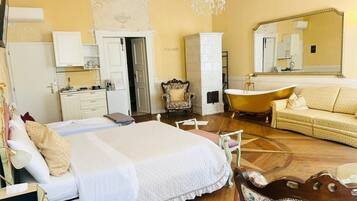 1 Schlafzimmer, Schreibtisch, Bügeleisen/Bügelbrett, kostenloses WLAN