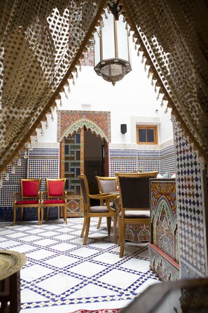 Deluxe Double Room, 1 Bedroom | Minibar, in-room safe, blackout drapes, free WiFi - Riad Dar Chama fes (Fes)