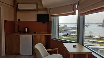 Panorama-Zimmer, 1 Doppelbett, Meerblick, Meerseite | Hochwertige Bettwaren, Minibar, individuell dekoriert