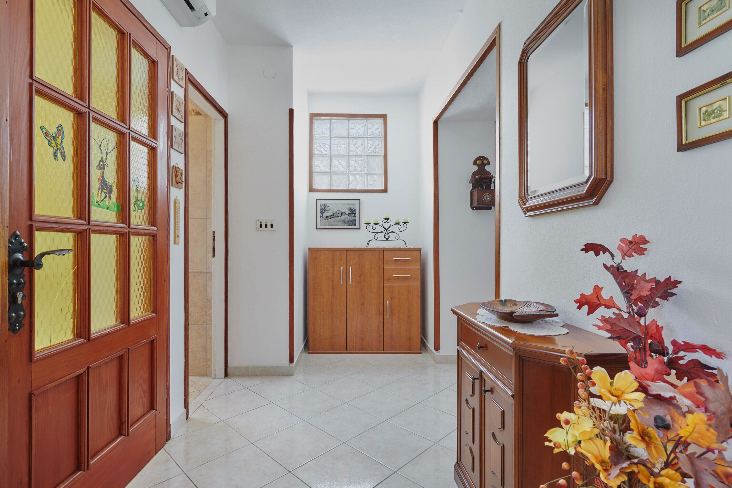 المنشأة من الداخل