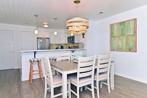 Dining - Stay @ After Dune Delight on Isle of Palms (Isle Of Palms)