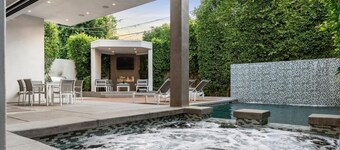 Orlando - Stunning Modern WeHo Estate w/ Pool & Cabana in Prime Los Angeles