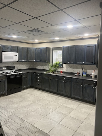 Fridge, microwave, oven, stovetop. Working farmette at converted warehouse in the Allegany Mountains.