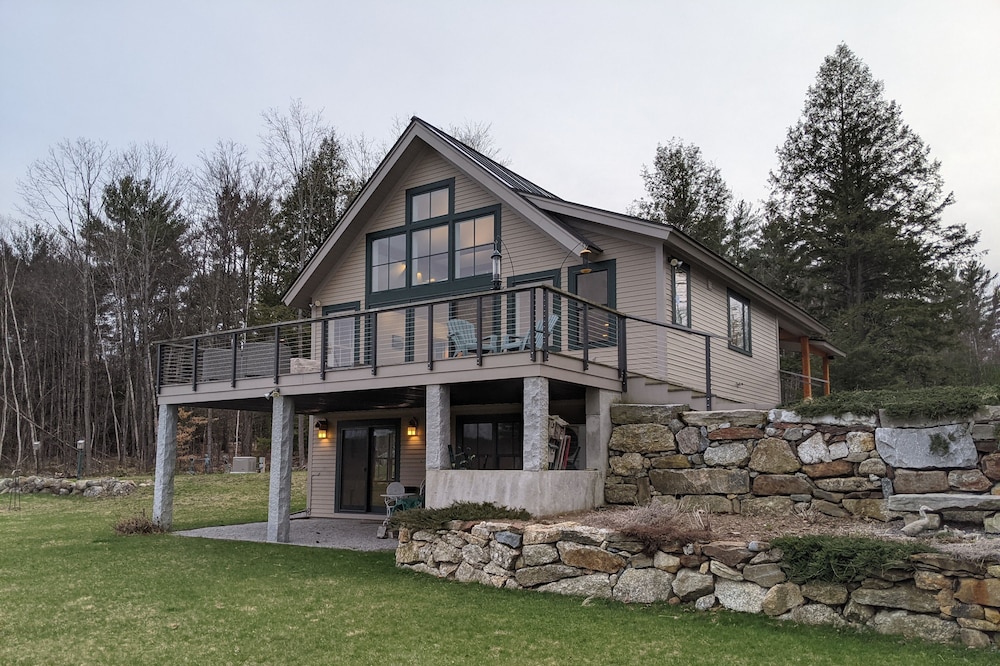 Meadow House at Powder Mill Pond - a nature lover's paradise