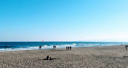 Superb apartment with sea and mountain views