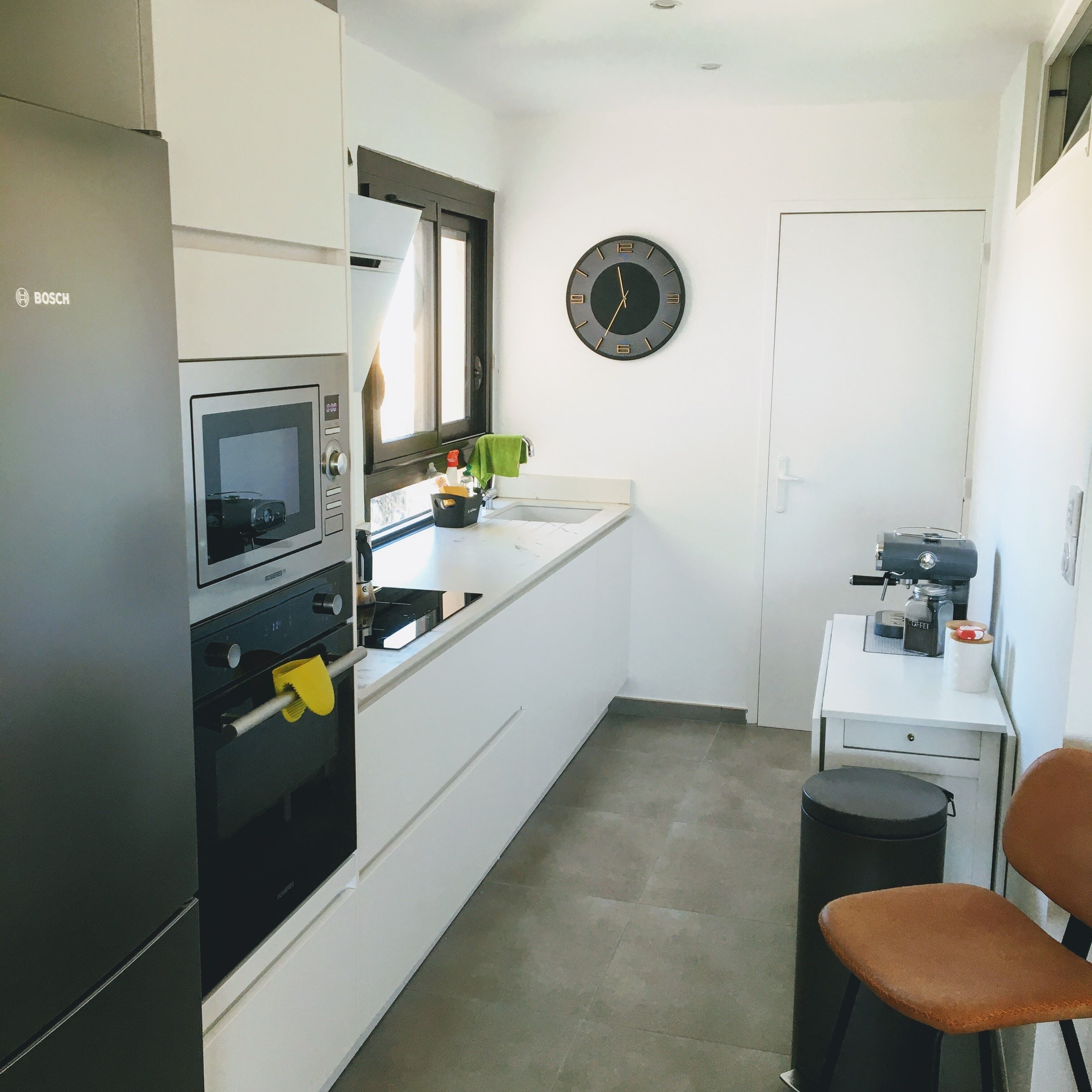 Superb Apartment with Sea and Mountain Views