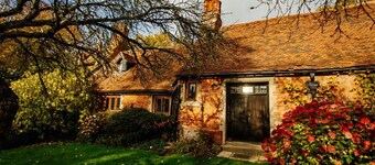 Breathtaking Elizabethan Manor House