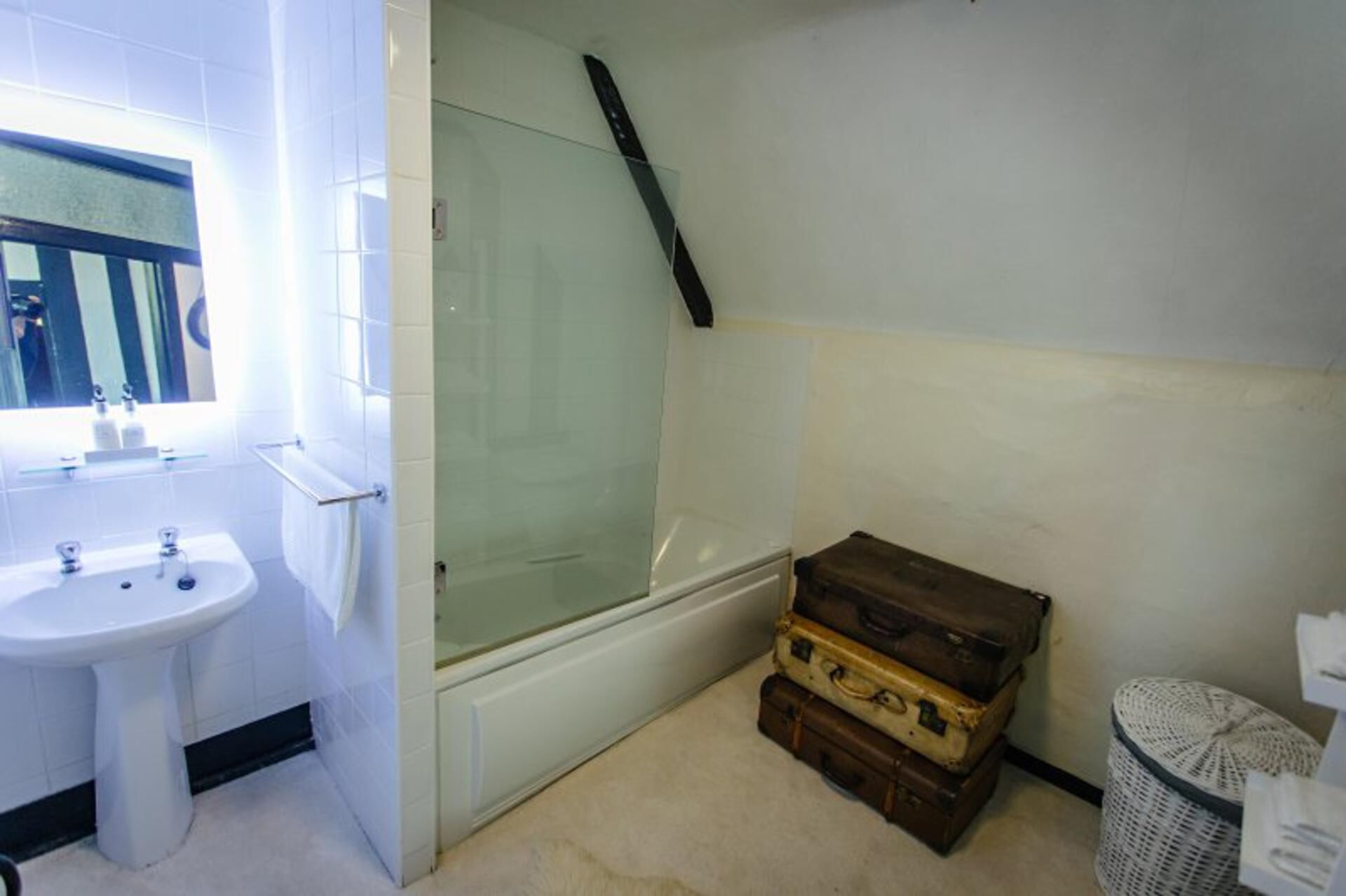 Breathtaking Elizabethan Manor House