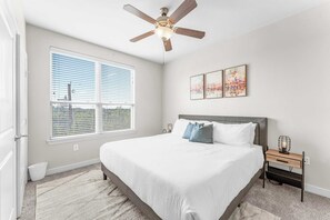 2 bedrooms, desk, iron/ironing board, WiFi
