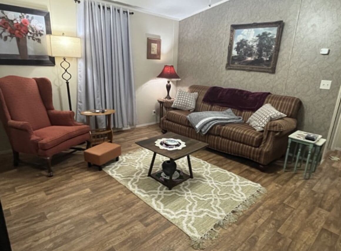 Cozy Retreat Just Outside of Nacogdoches