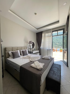 Standardværelse med dobbeltseng eller 2 enkeltsenge - havudsigt | Premium-sengetøj, minibar, gratis Wi-Fi, sengetøj