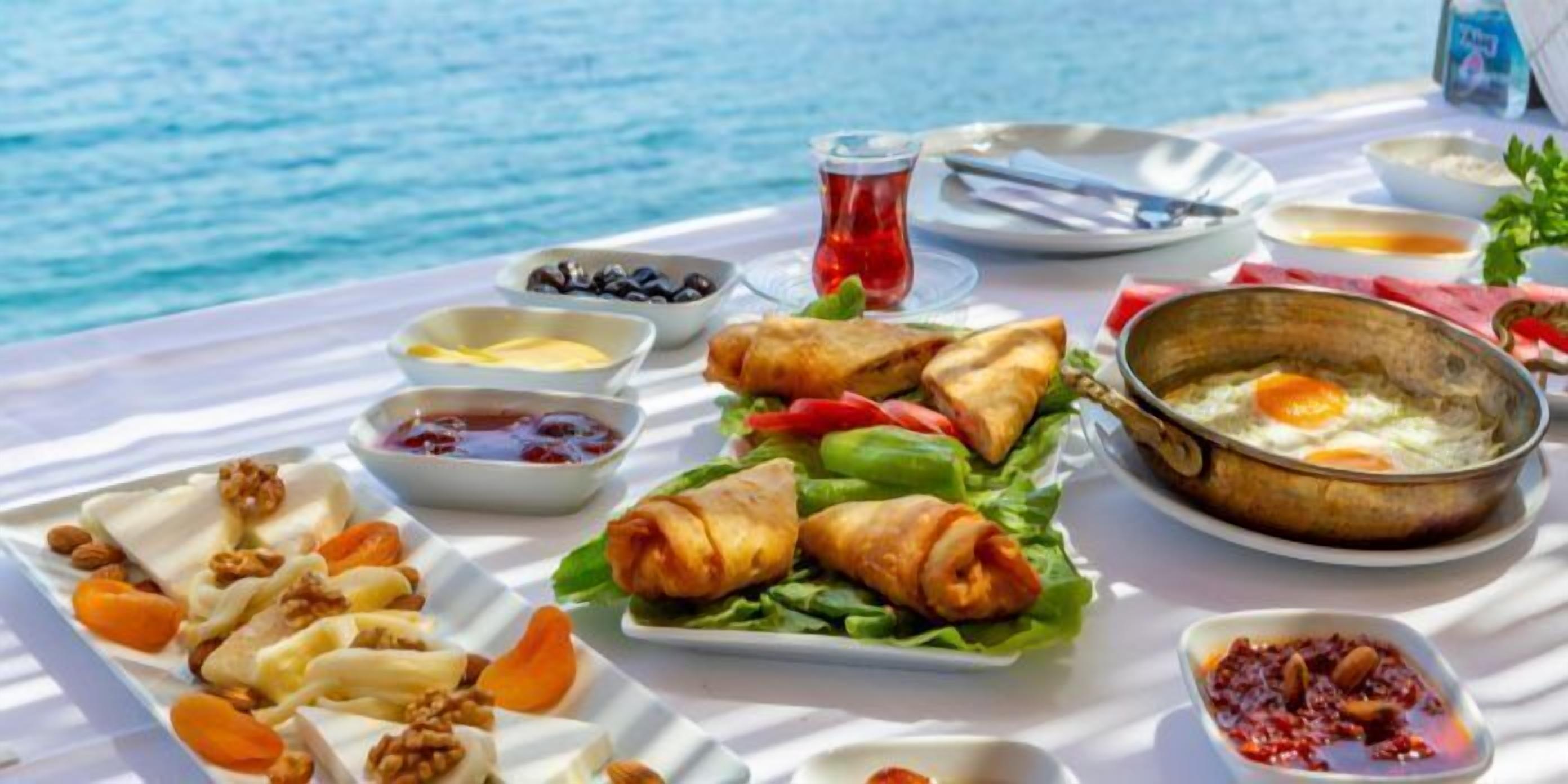 包每日當地菜式早餐