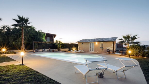 Unclassified image, 1 of 36, button - Isula Relax - Villa with pool (Modica)