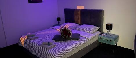 1 多间卧室、WiFi