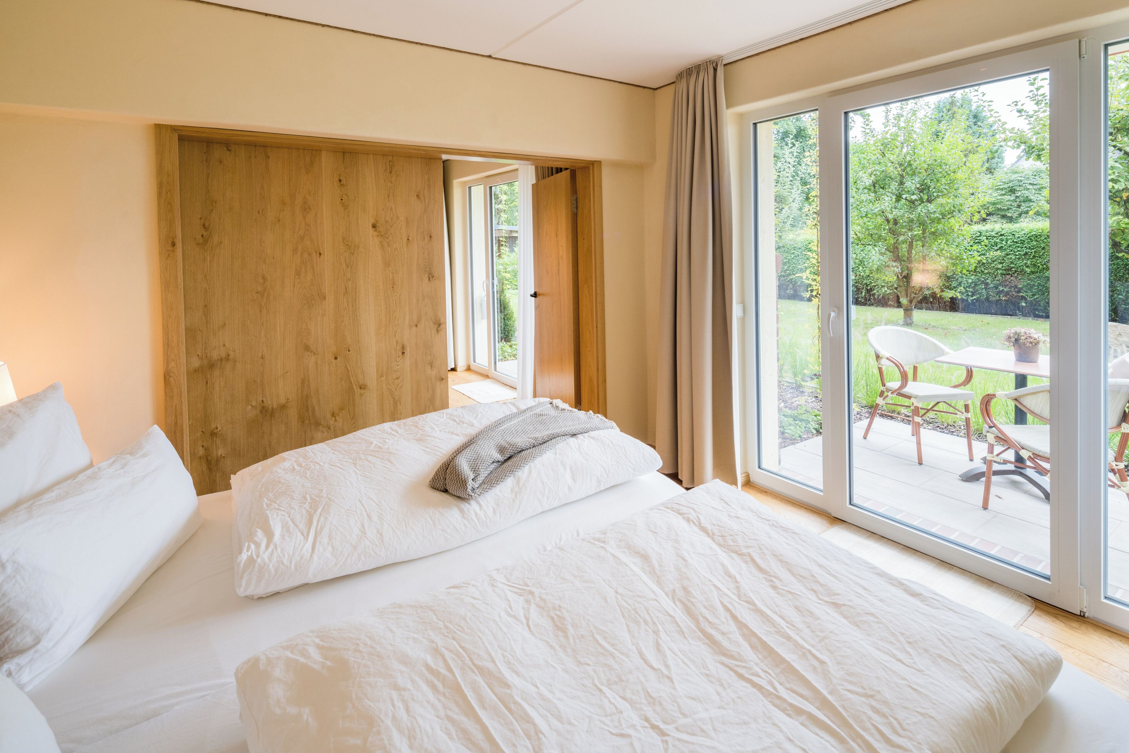 Comfort-Suite | Zimmersafe, Verdunkelungsvorhänge, schallisolierte Zimmer