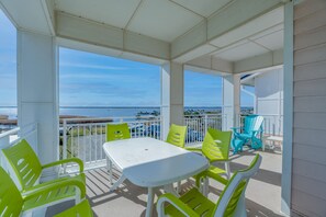 Property grounds - 2 Story Luxurious Penthouse with Views of the Ocean and Back Bay! (Virginia Beach)