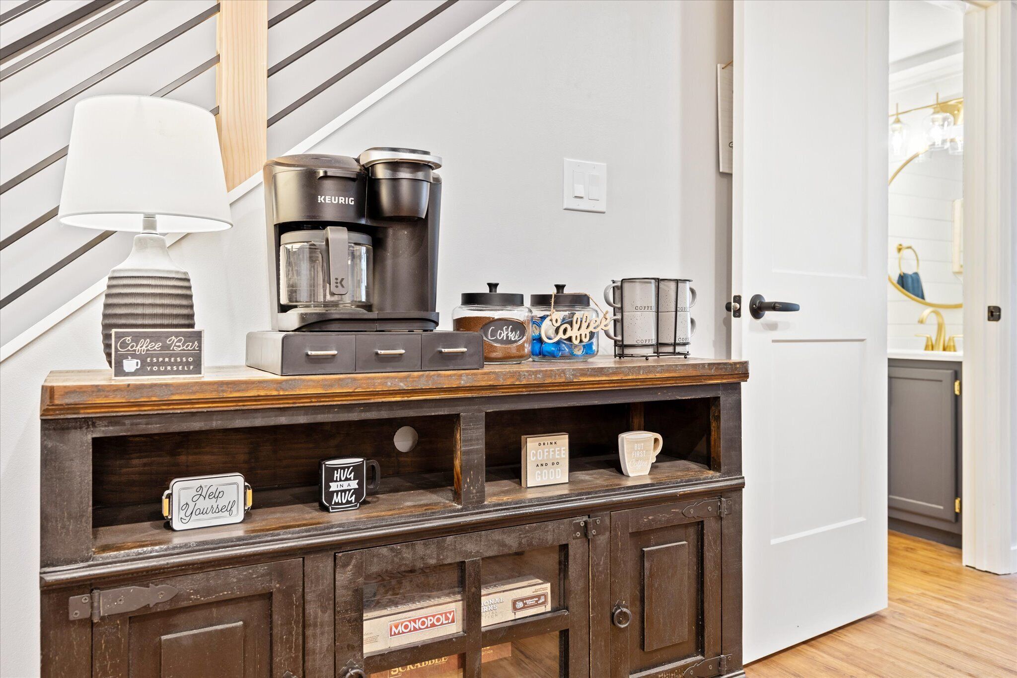 Ski Villa at base Ober Mountain! Renovated Minutes to Downtown Gatlinburg, GSMNP