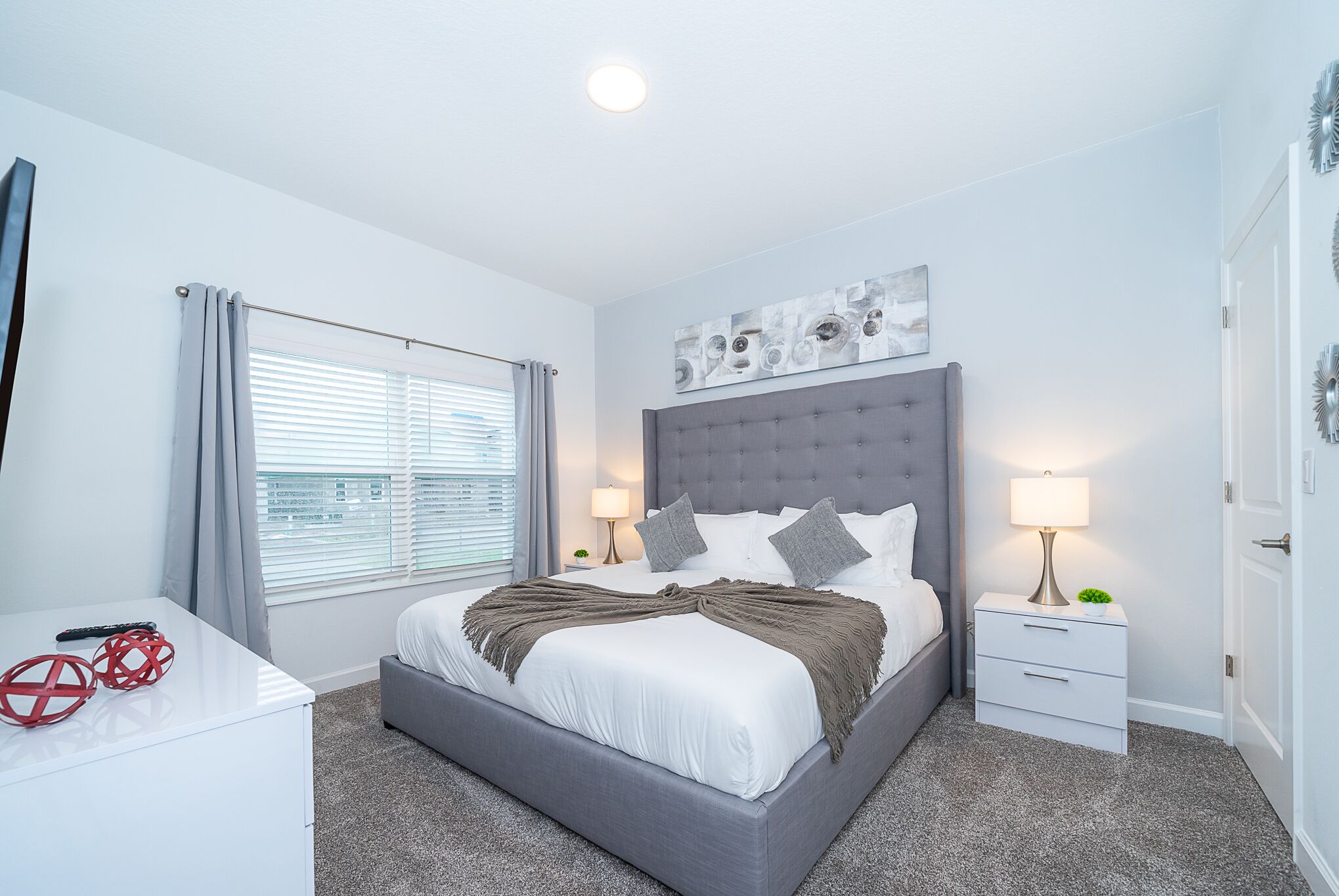 MC4202 Storey Lake Condo 4 Beds  3 baths Private Pool and Free Waterpark