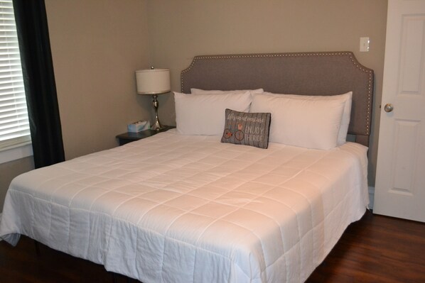 4 bedrooms, free WiFi, bed sheets