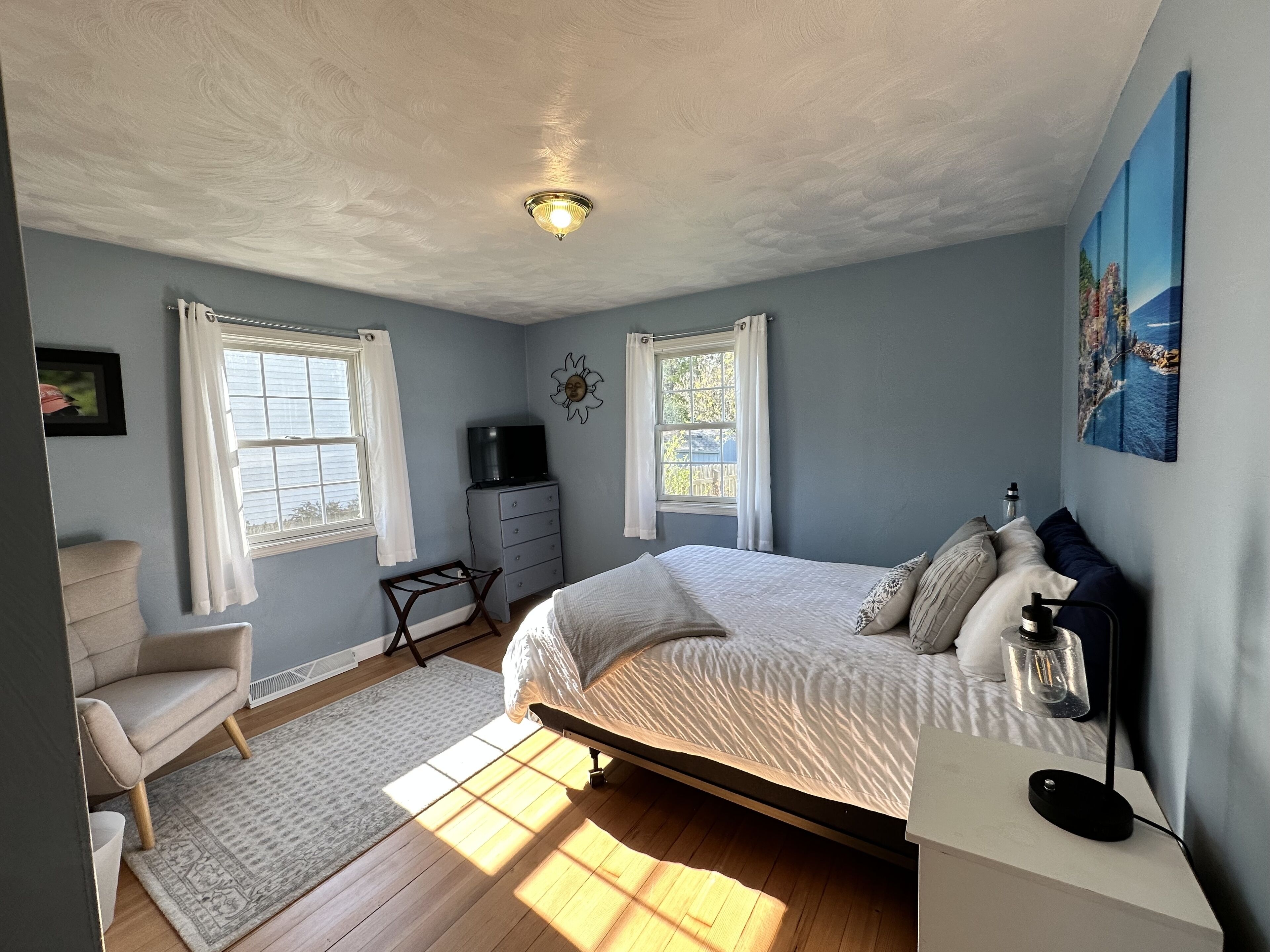 Cozy, Charming, and Convenient to downtown area