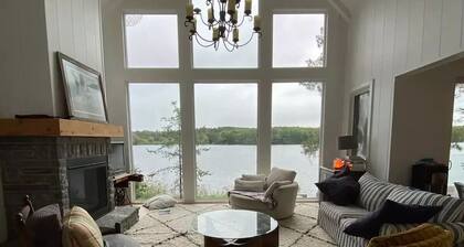 New Gorgeous Family Cottage on Butterfly Lake minutes to Port Carling