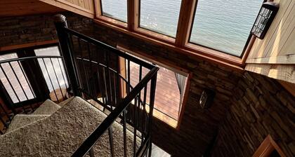 Relax LAKEFRONT: Incredible Panoramic Views & boat slip, 9 Miles to Clemson!