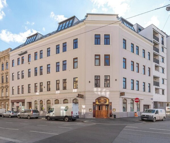 Exterior - Schönbrunn Palace Beautiful 1 bedroom apartment (Wien)