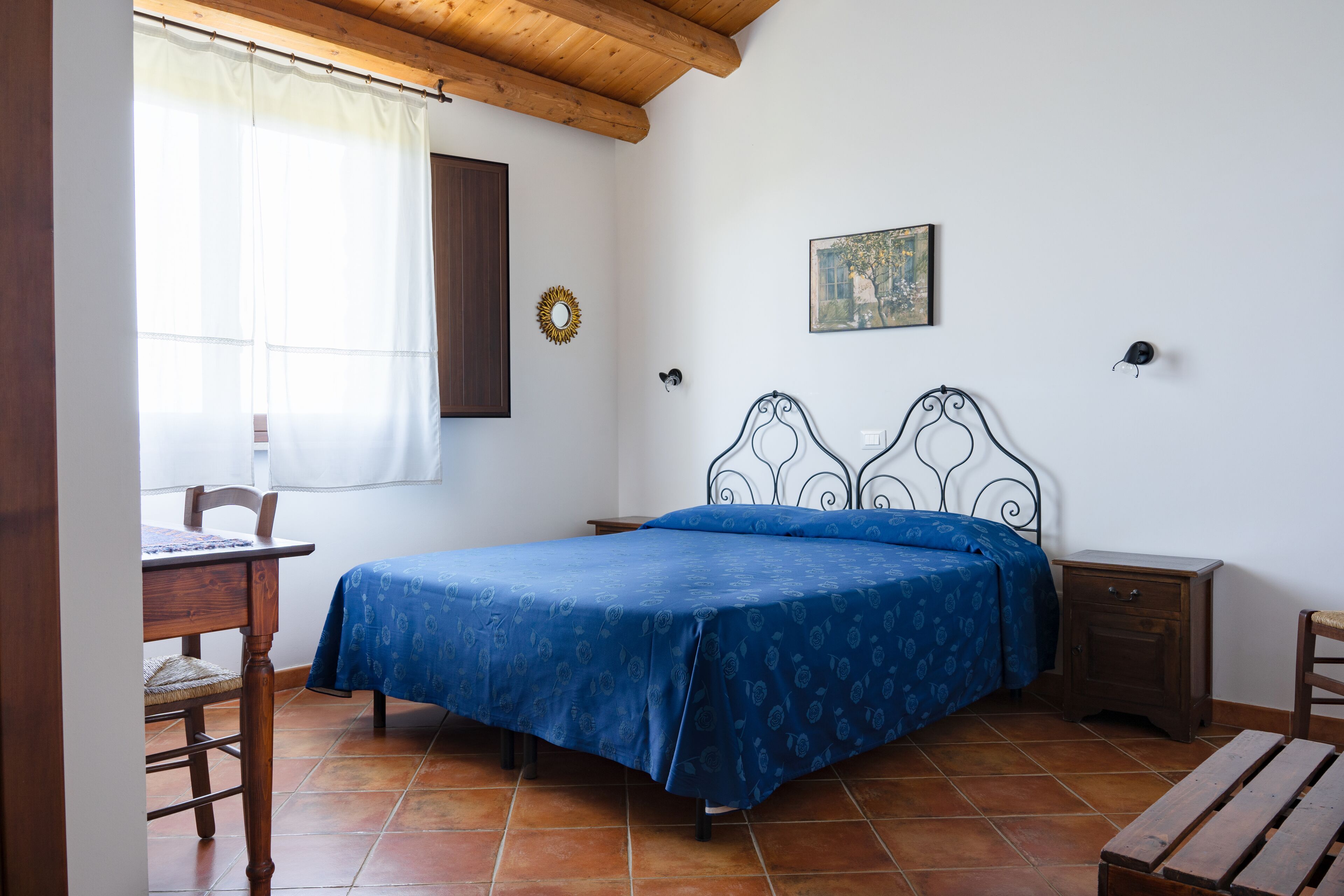 Comfort dubbelrum eller tvåbäddsrum | Skrivbord, arbetsyta för laptop och gratis wi-fi